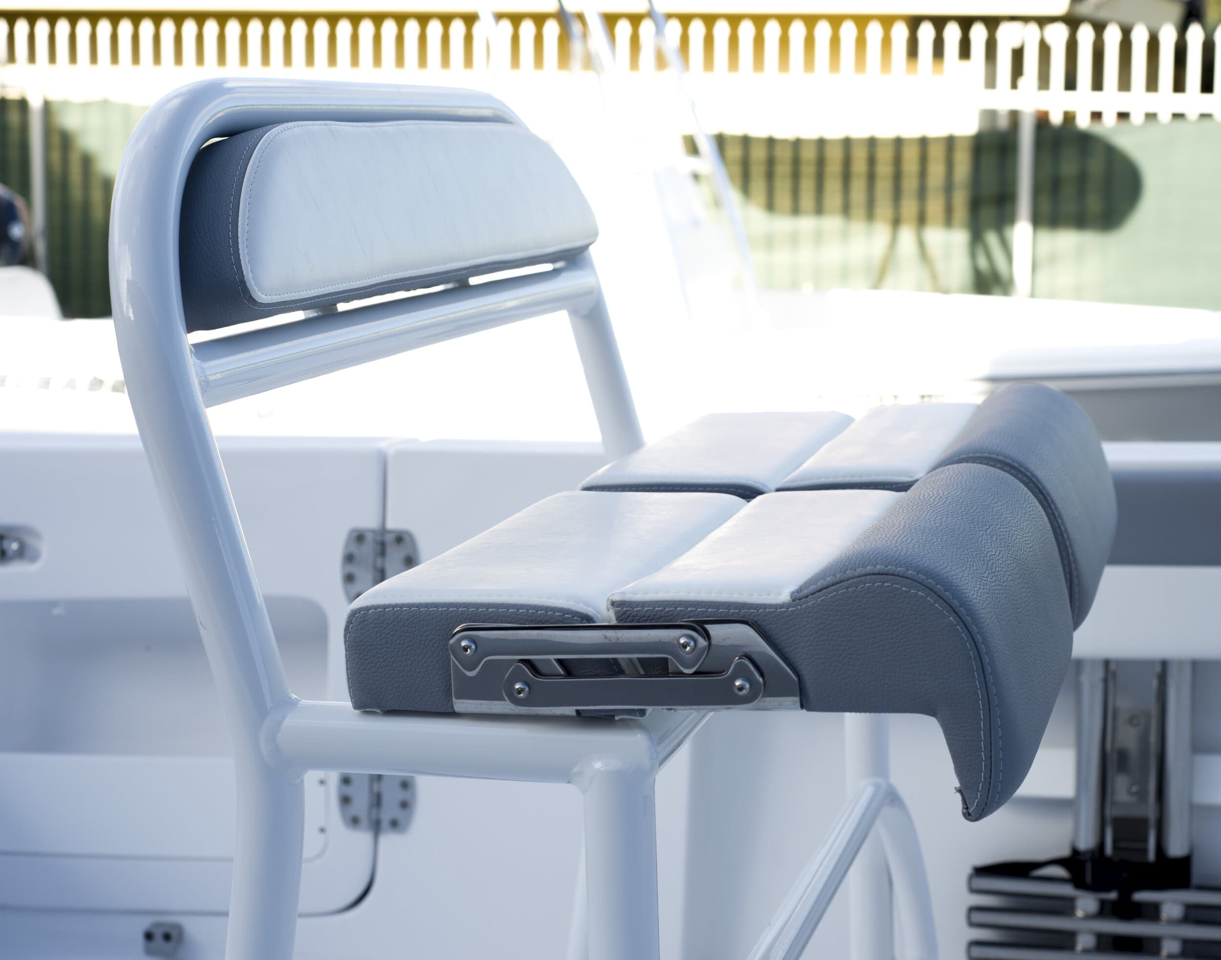 240 R or 240 RX AFT Backrest Cushion — Release Boats